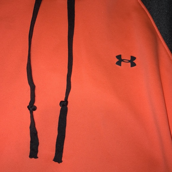 Under armour sweater - Picture 2 of 8